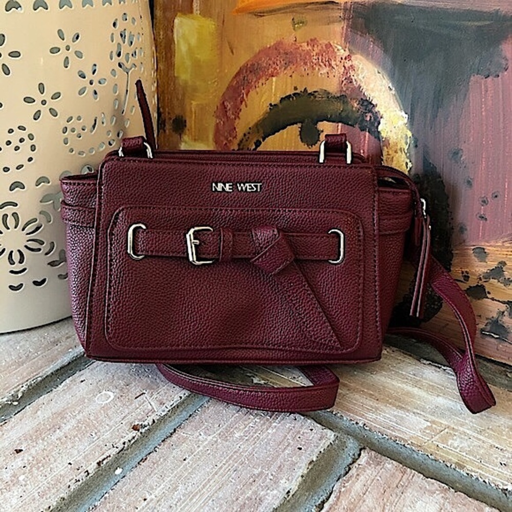 Red Small Crossbody Bag Nine West Purse EUC